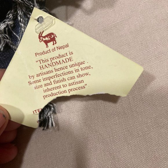 Rapti Fashion Animal Print Silk and Cashmere Scarf - Picture 4 of 5